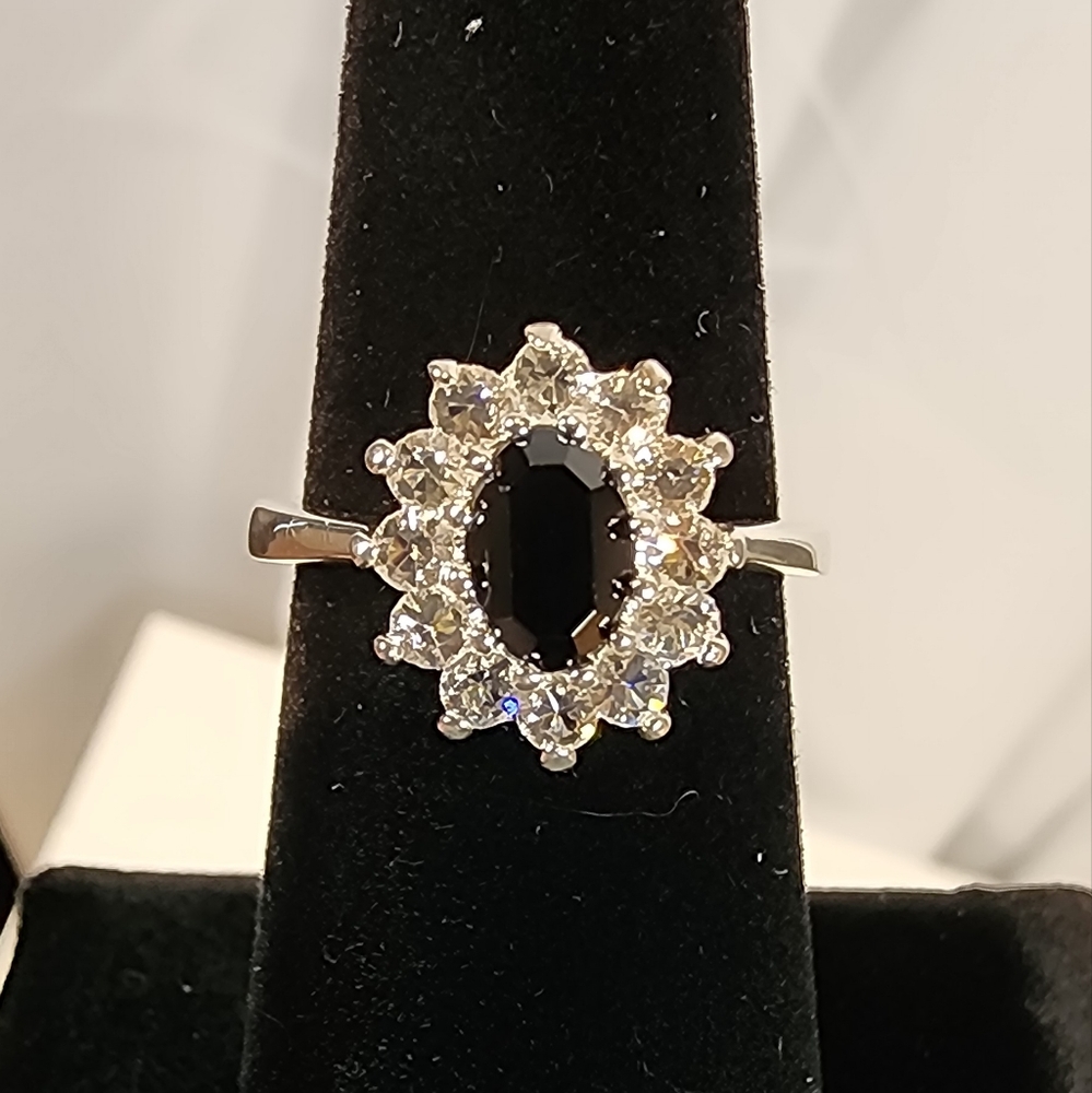 Silver Ring With Black Stone And Halo Size 7